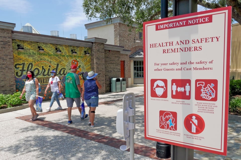 A pesar de aumento en contagios de coronavirus, Florida ordena que escuelas regresen en agosto (FOTO)
