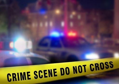 Tiroteo en complejo de apartamentos en California deja al menos 10 heridos