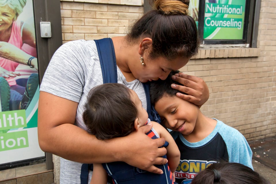 Crece caravana de migrantes hondureños que se dirige a EE.UU.