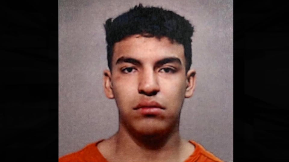 Adolescente hispano de Texas cae por un asesinato a balazos
