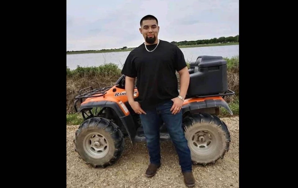 Texas: Suspenden a los policías que le dispararon a hispano que murió
