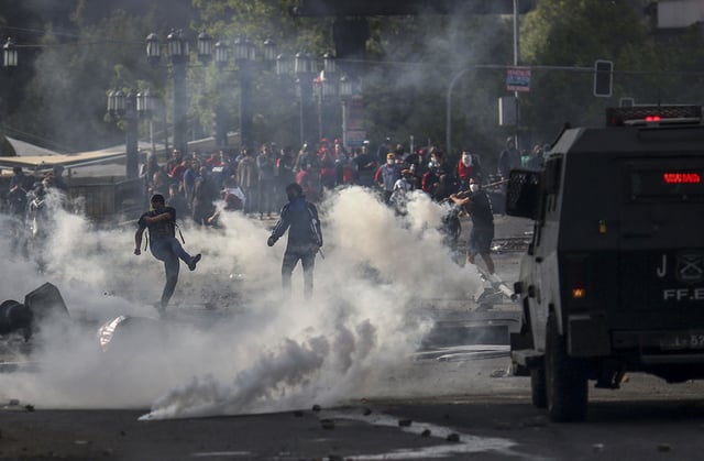 Chile y Honduras se estremecen con ola de disturbios