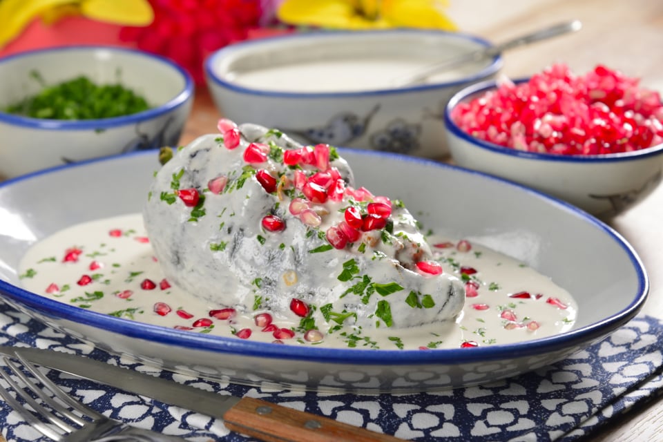 Chiles en nogada y platillos que ¡no te suben de peso! (VIDEO)