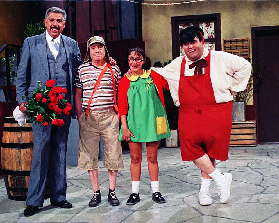Chespirito: Youtuber Rorys acude a su tumba y se topa con un mensaje inesperado; usuarios notan algo aterrador (VIDEO)