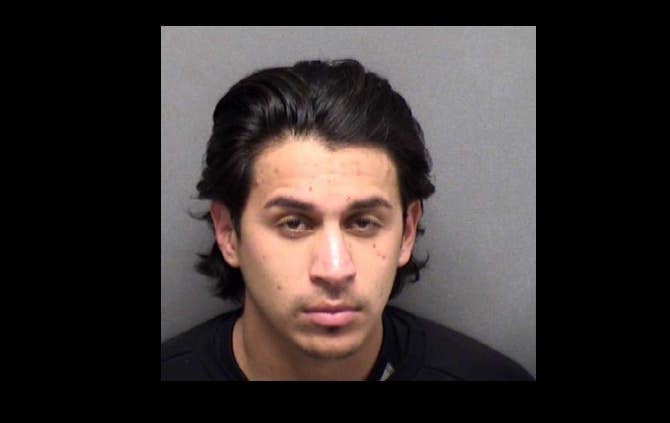 Texas: Arrestan a hispano por indecencia sexual con una niña en un Walmart
