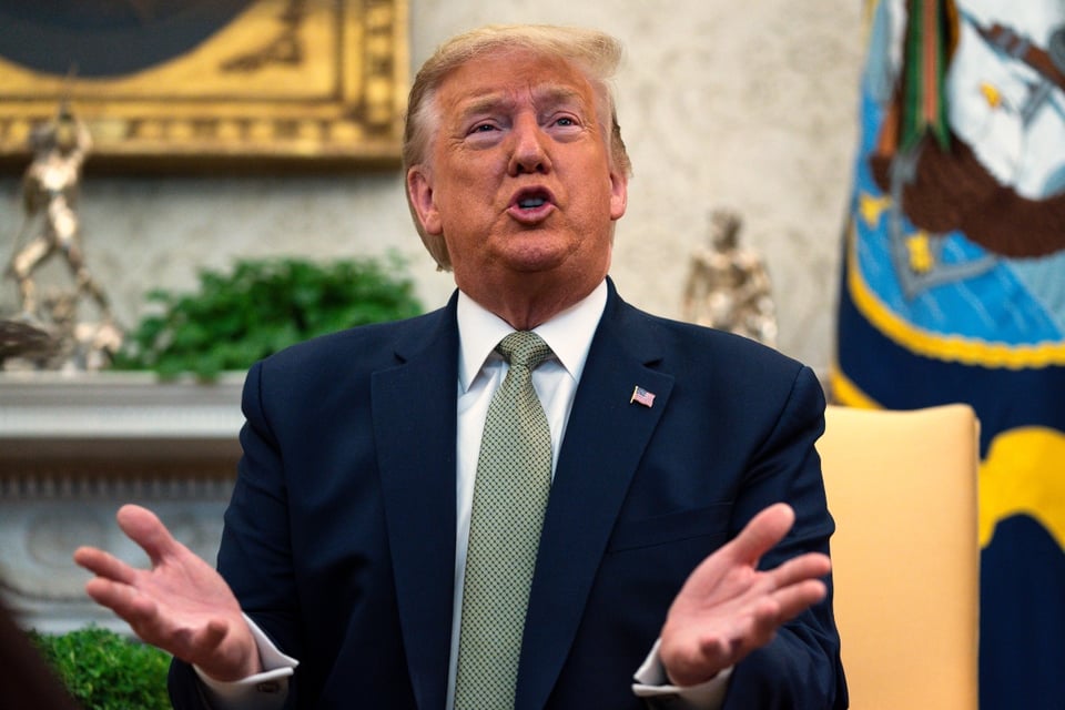 Trump exige a gobernadores permitir que iglesias reabran