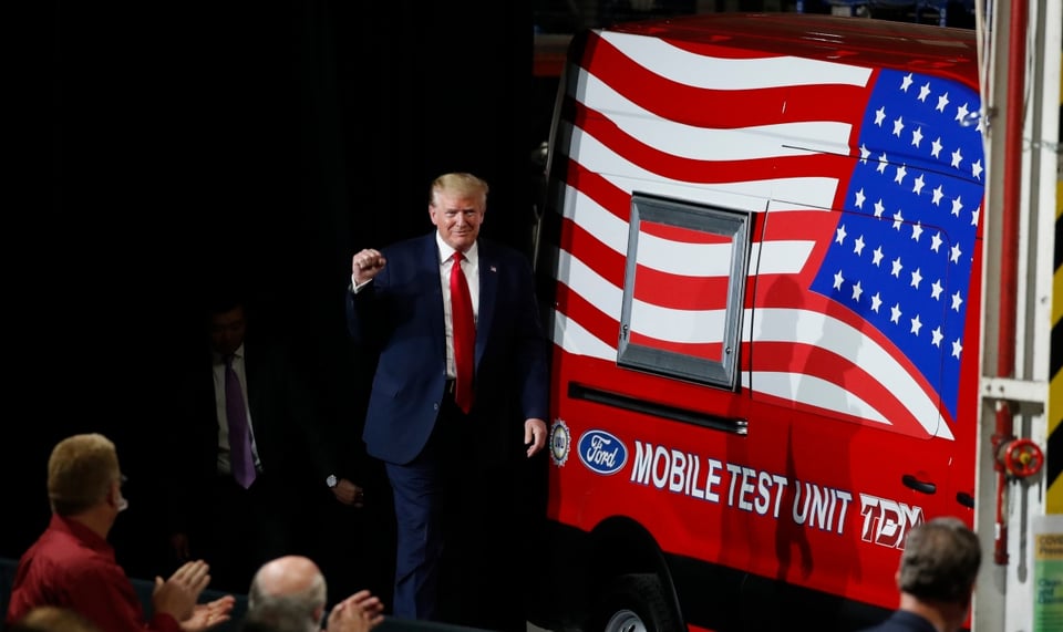Estudio de Oxford Economics pronostica «derrota histórica» de Donald Trump en elecciones (FOTO)