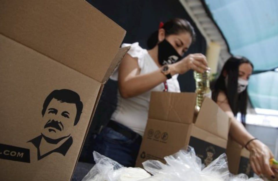 Surge Lady Pepinos, agradece despensas del Chapo Guzmán y la comparan con Lady Frijoles (VIDEO)