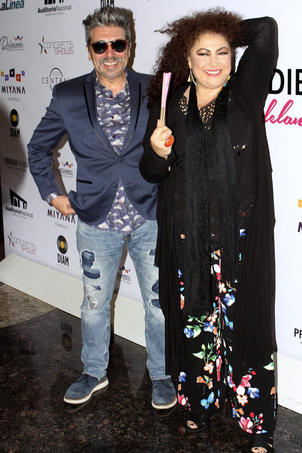 Amanda Miguel comparte foto desde la cama con Diego Verdaguer (FOTO)