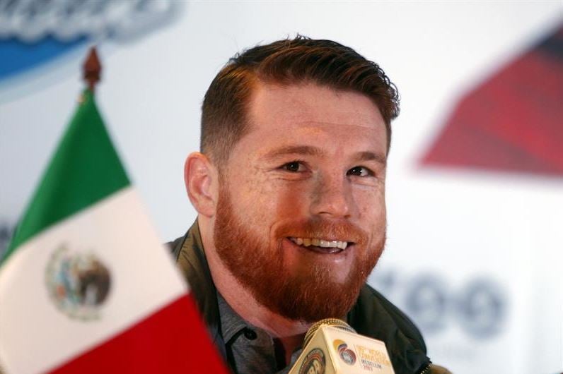 Infartante duelo de encantos entre la pareja del Canelo y su exnovia (FOTOS)