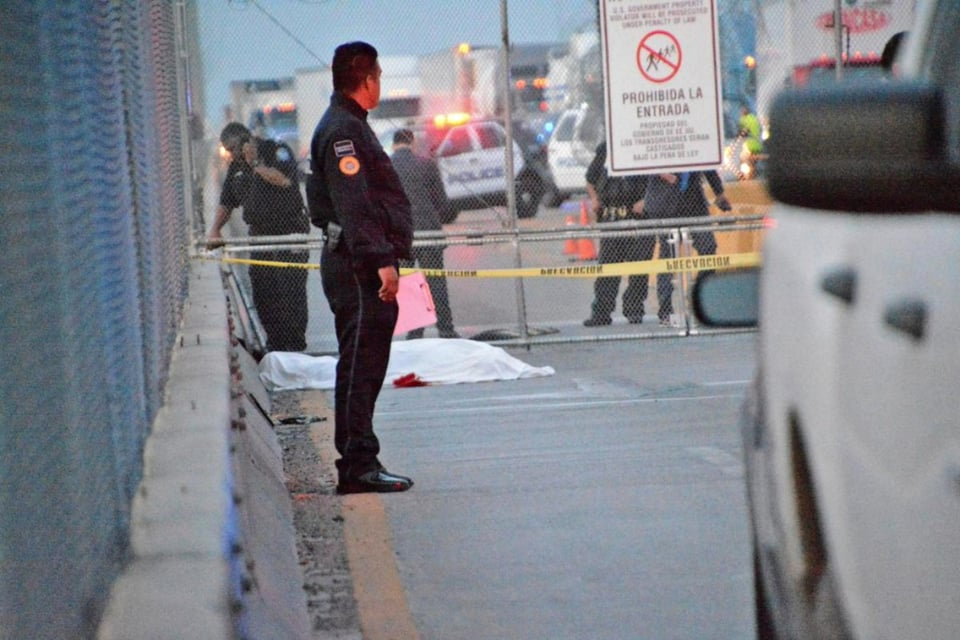 Horror sangriento en la frontera: Se cortó el cuello porque le negaron la entrada a EE.UU.