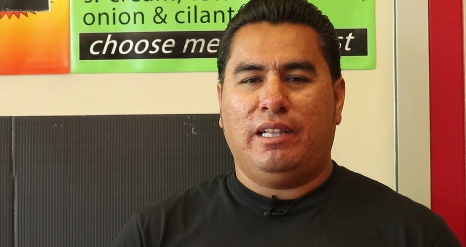 Despidieron al indocumentado y le hicieron un favor (VIDEO)