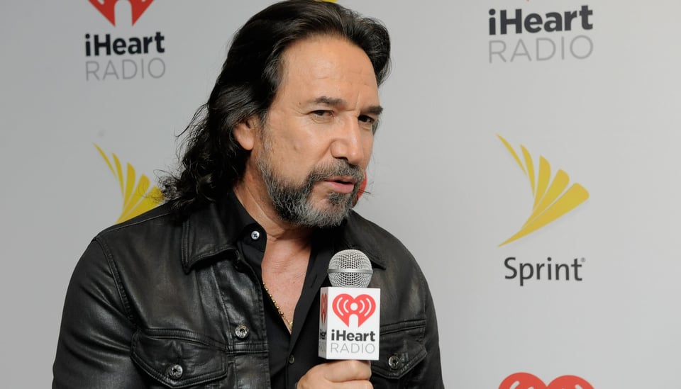 Cristy Solís, esposa del Buki posa junto a Maluma… ¿se enojará Marco Antonio Solís? (FOTO)