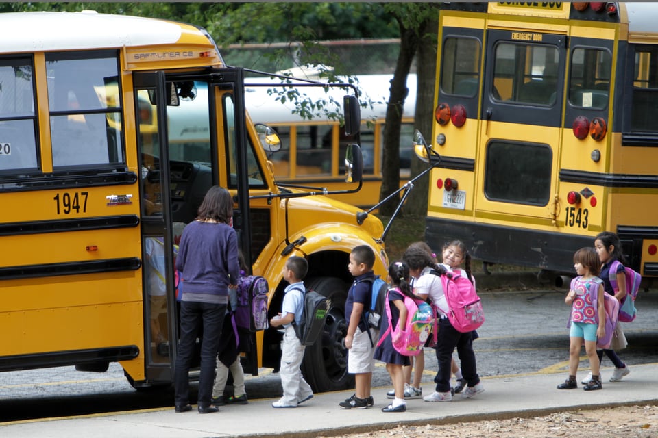 CDC recomiendan cerrar escuelas durante al menos ocho semanas ante pandemia