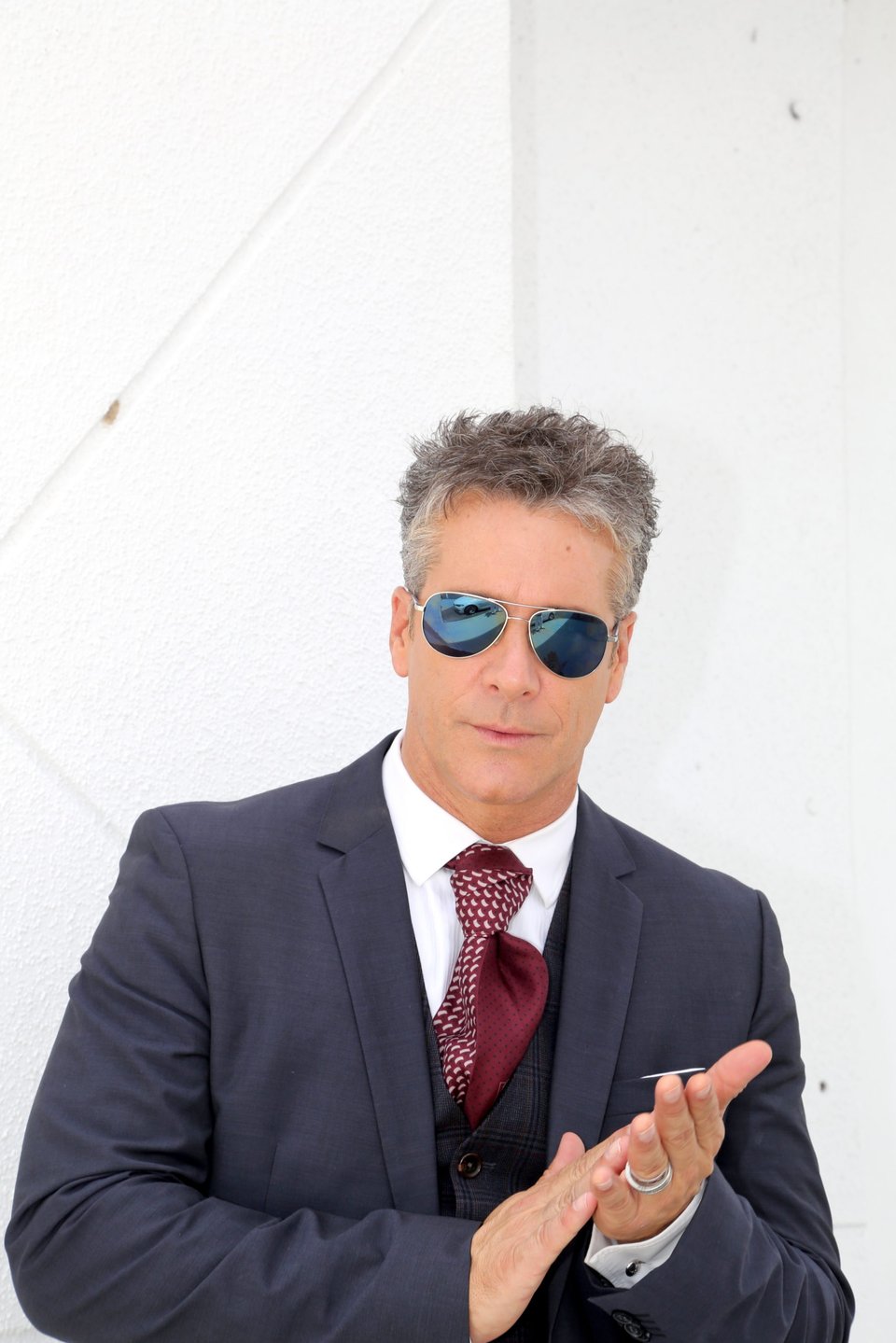 Mensaje de Fernando Carrillo asusta a fans (FOTO)