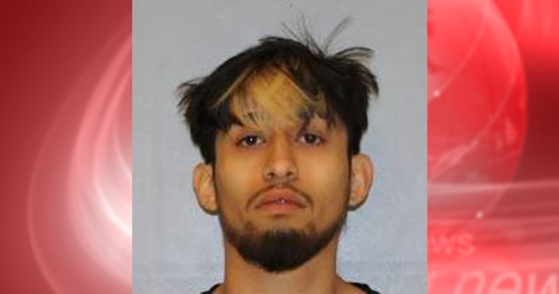 Crónica: Policías logran engañar a inmigrante hispano