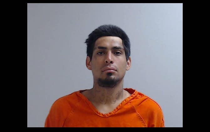 Texas: Hispano intenta quemar a su exnovia por orden de ‘unas voces’