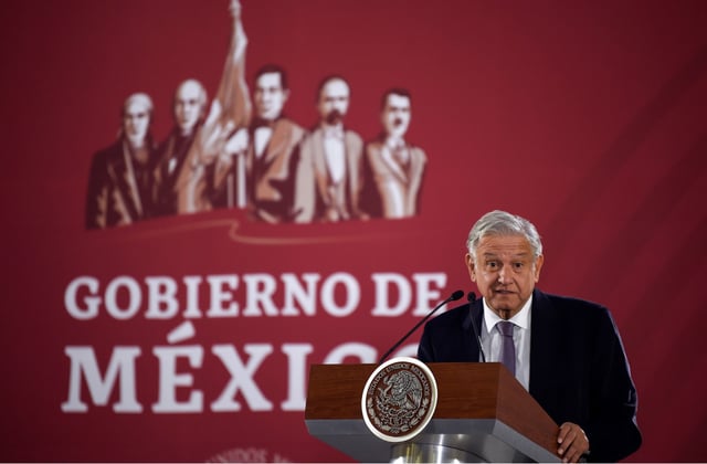 AMLO regresa el 29 % de sueldo para cumplir promesa