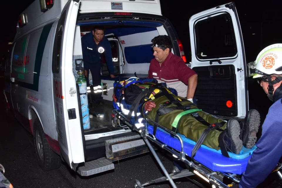 Choque entre autobuses deja al menos 13 muertos en el centro de México