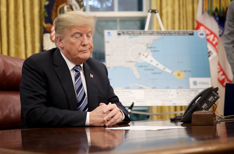Trump cancela otro mitin ante inminente llegada del huracán Florence featured image