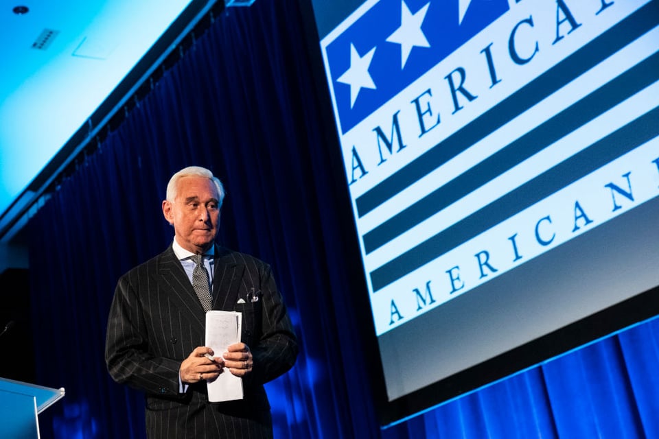 Detienen a Roger Stone, excolaborador de Trump en relación a trama rusa