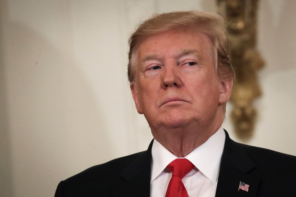 Demócratas invitan a Trump a testificar en la investigación de juicio político