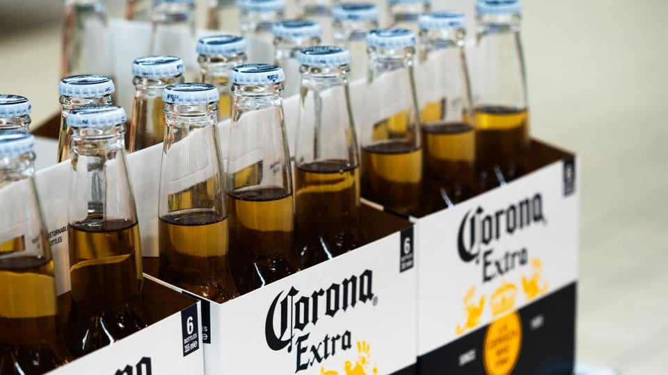 La cerveza Corona suspende la producción debido al coronavirus