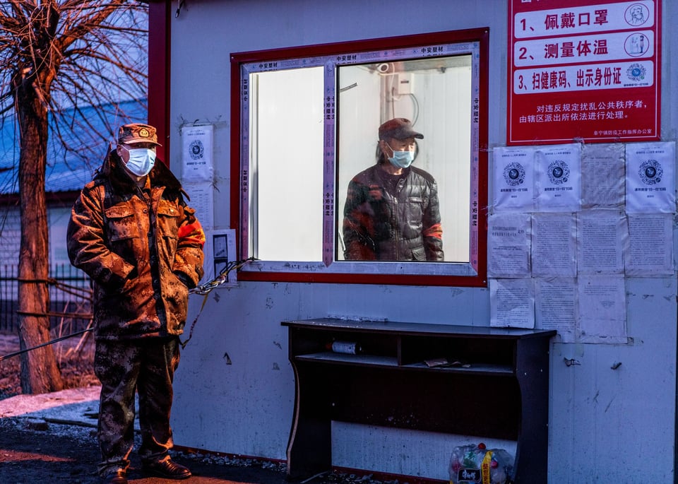 China pone en cuarentena ciudad de 10 millones de habitantes por nueva ola del coronavirus