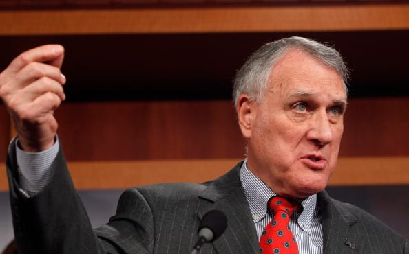 «Soñadores» en Arizona esperan que senador Jon Kyl siga el legado de McCain featured image