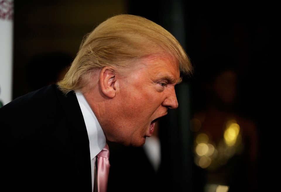 Demora en envío de acusaciones al Senado enfurece a Trump