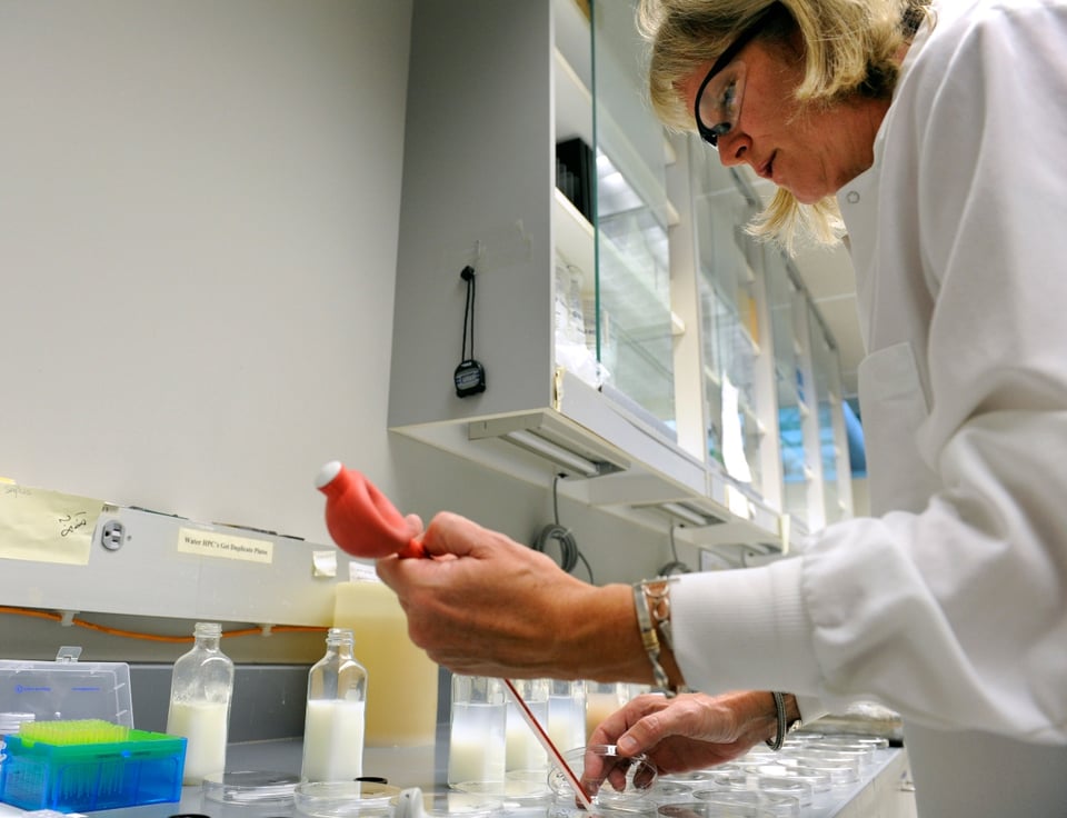 Farmacéutica Moderna muestra resultados prometedores en vacuna contra coronavirus