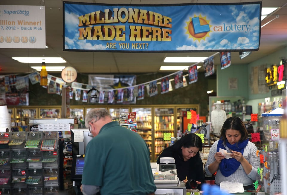 Agricultor hispano en California gana $2 millones en la lotería