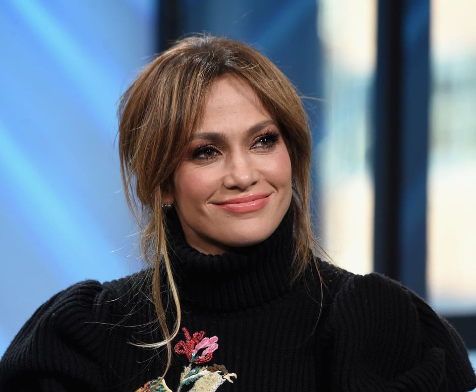 JLo ‘rompe’ las redes sociales con ajustadísimos leggins y diminuto traje de baño