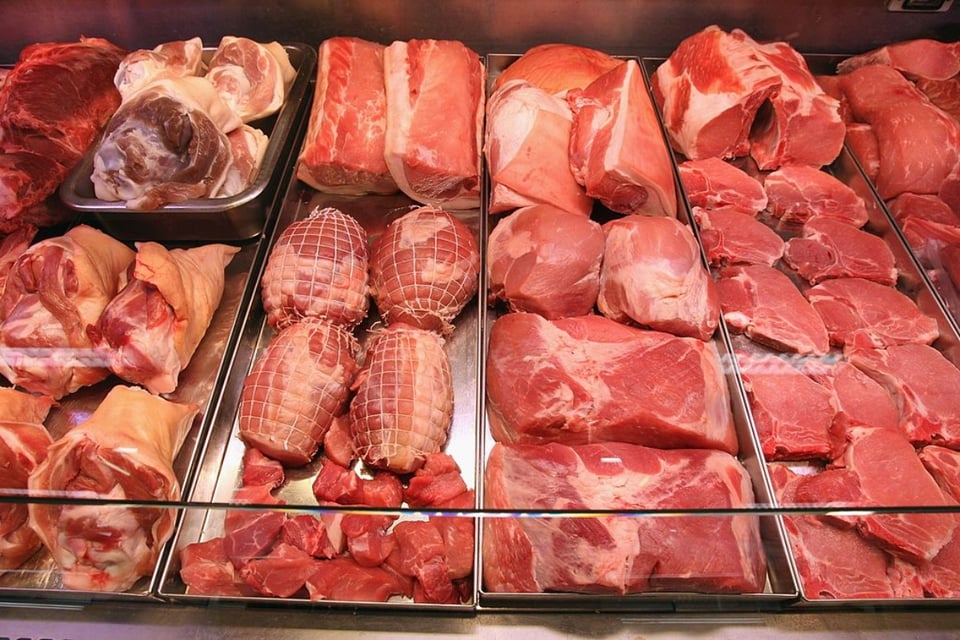 Reportan contagio masivo de COVID-19 en planta procesadora de carne en Michigan featured image