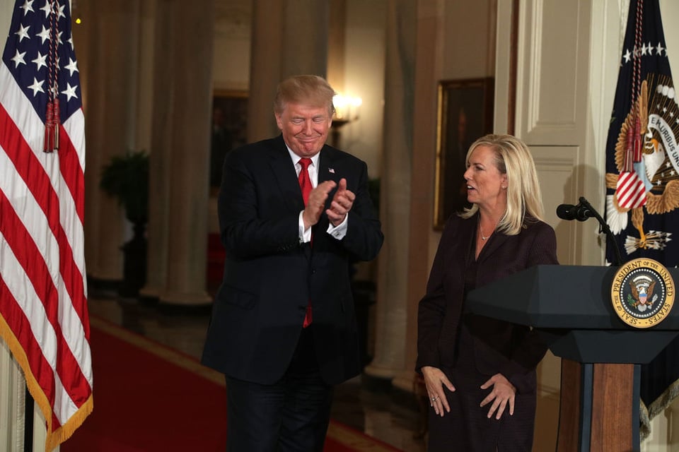 Nueva definición de “carga pública” del gobierno de Trump afectará a inmigrantes