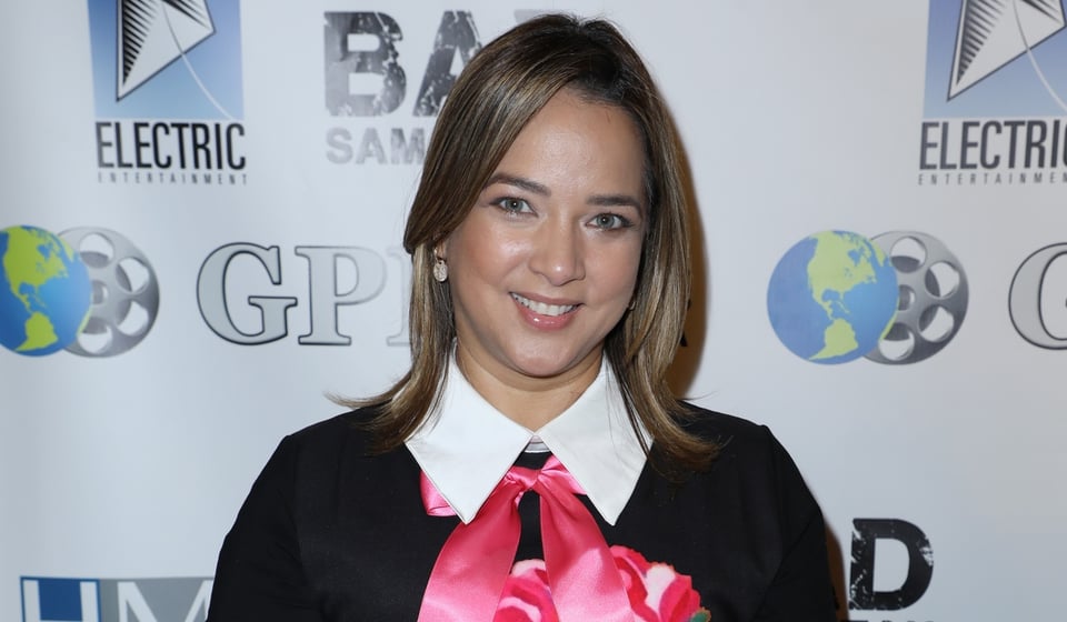 Adamari López calla bocas luciendo más delgada que nunca en vestido super escotado