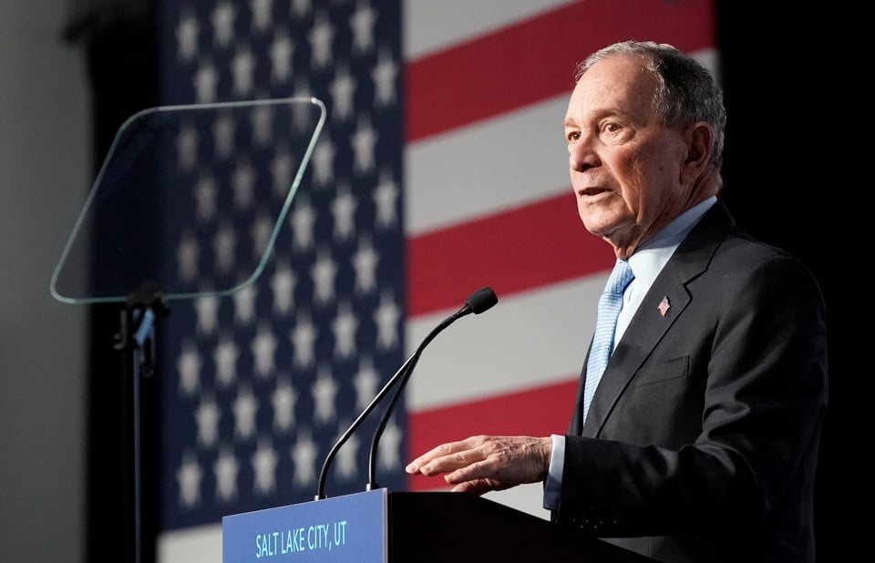 Resurgen videos donde el demócrata Michael Bloomberg intenta hablar español y desata burlas (VIDEOS) featured image