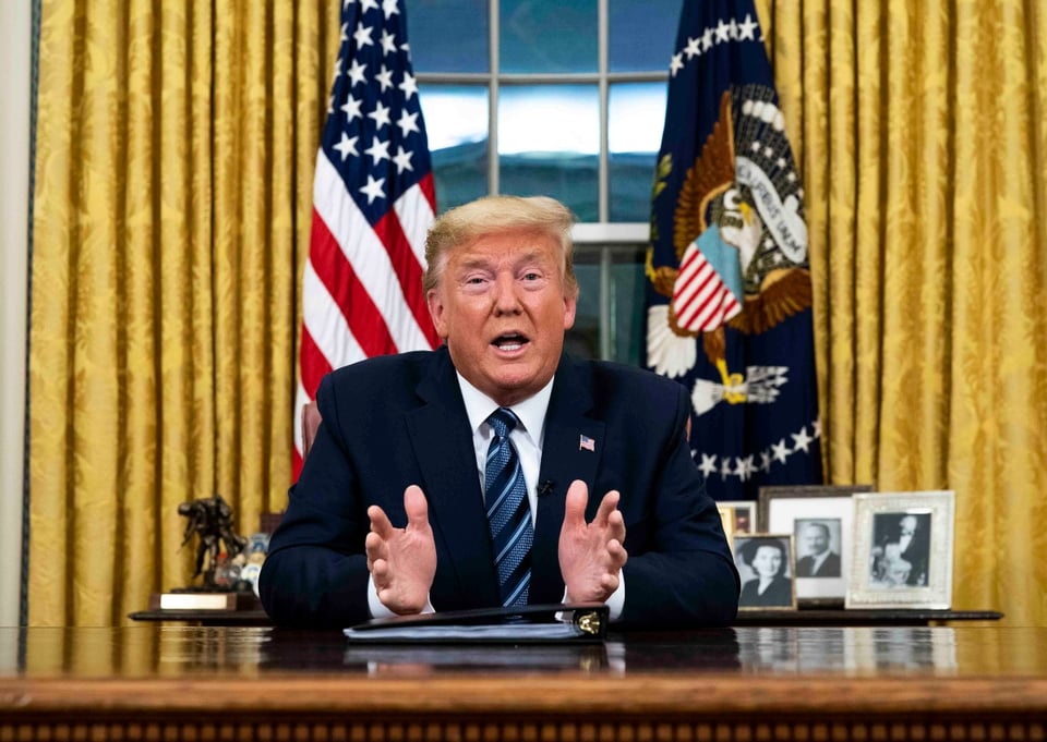 Donald Trump «desaira» a Barack Obama en presentación de fotografía en Casa Blanca (FOTO)