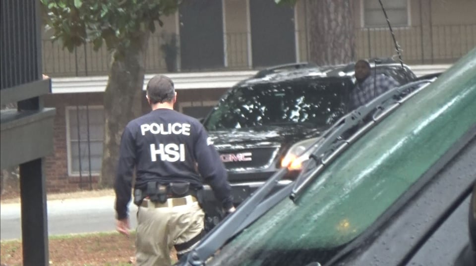 Demandan a ICE por presunta falta de transparencia sobre recientes redadas featured image