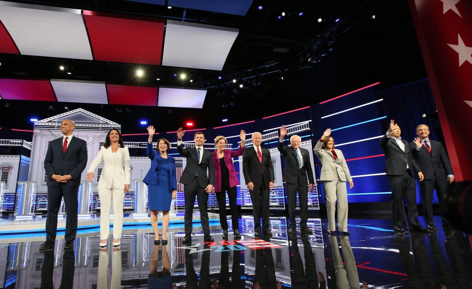 ÚLTIMA HORA: Debate demócrata Atlanta: Amy Klobuchar menciona a Nancy Pelosi