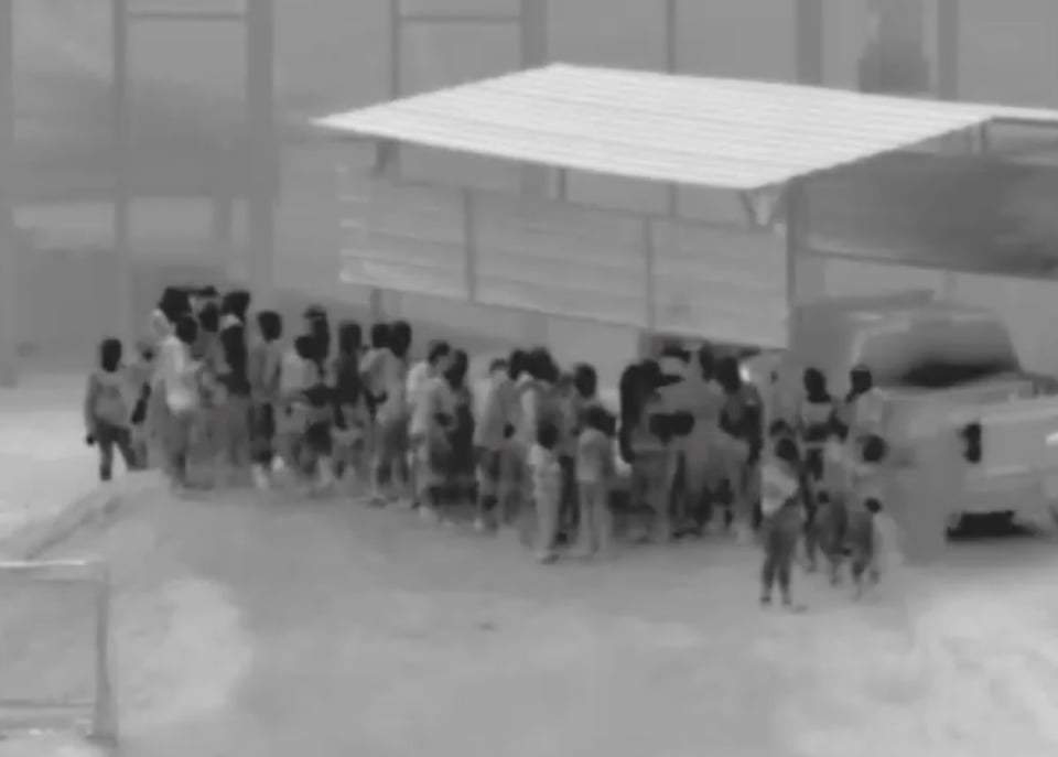 Arrestan a más de 200 inmigrantes al intentar cruzar frontera por Arizona (VIDEO) featured image