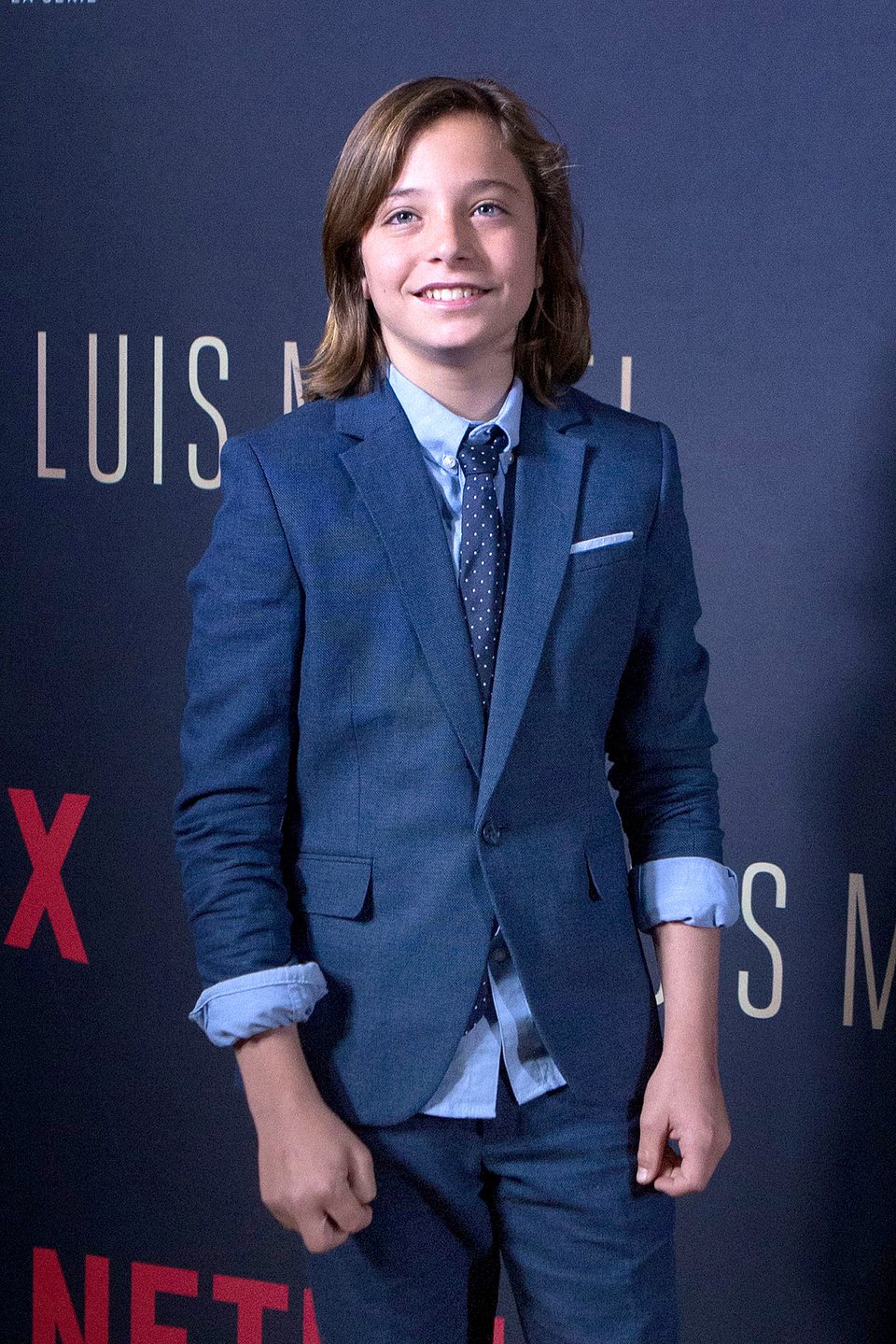 Izan Llunas: 5 datos sobre el pequeño que interpreta a Luis Miguel en la serie