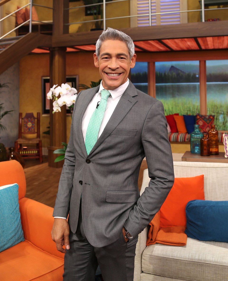 ¿Traición? Johnny Lozada se presenta en Un Nuevo Día y desata polémica (VIDEO)