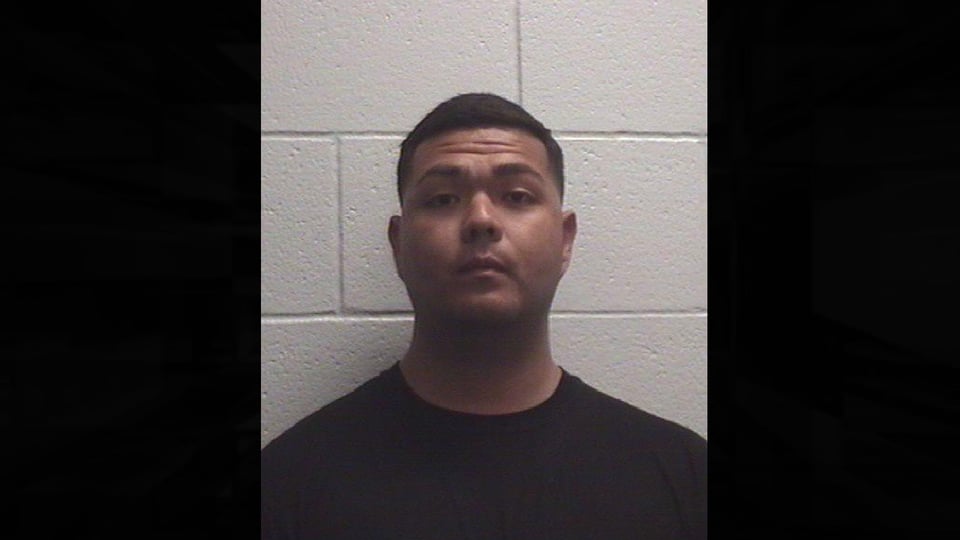 Expolicía de Texas recibe sentencia por el abuso sexual de una niña en un motel