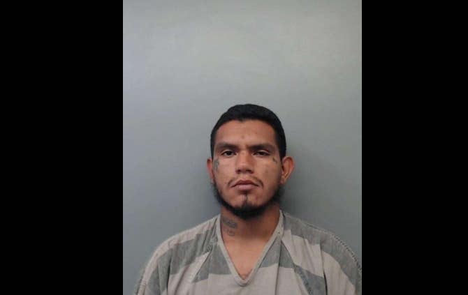 Texas: Hispano enfrenta su juicio acusado de un homicidio a puñaladas