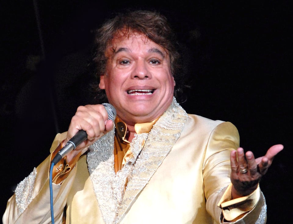 «Acaba de fallecer» En pleno aniversario de su muerte destapan si Juan Gabriel sigue vivo o no (1 VIDEO y 3 FOTOS)