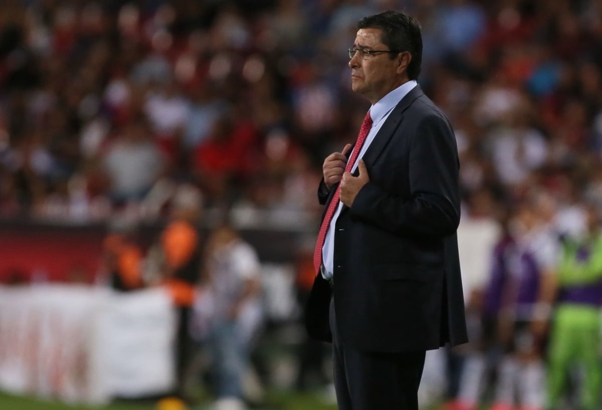 Entrenador de Chivas da positivo a prueba de coronavirus (FOTO)