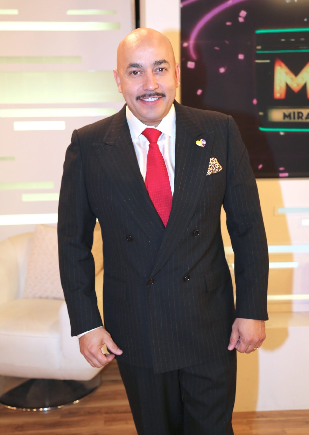 Lupillo Rivera presenta en redes a su «nueva novia» (VIDEO)