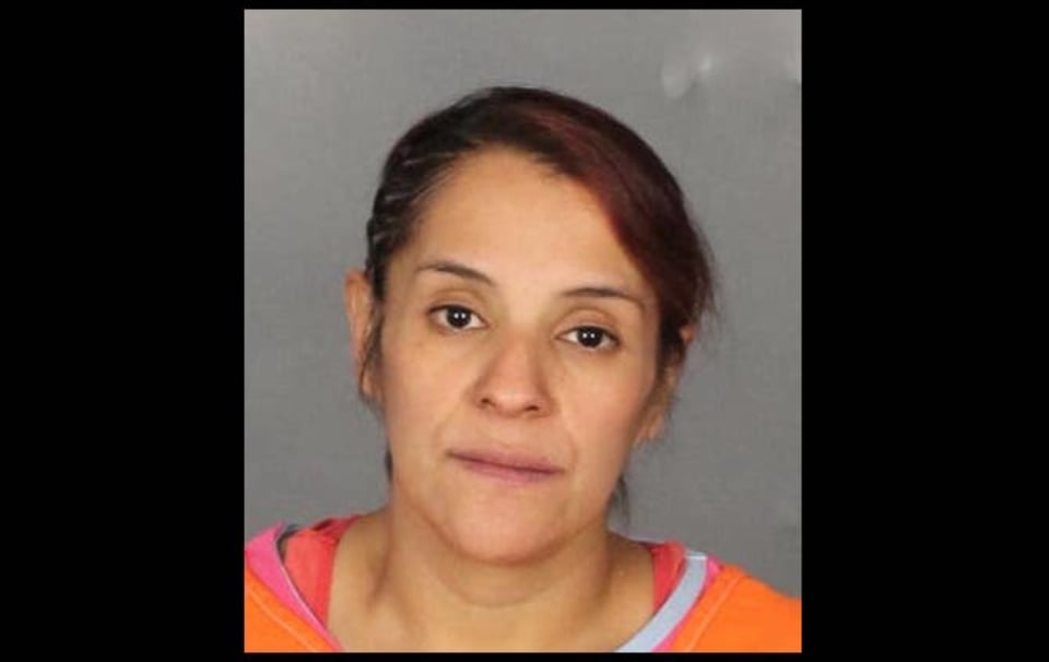 Texas: Hispana tiró el cadáver de su hijo muerto a la basura
