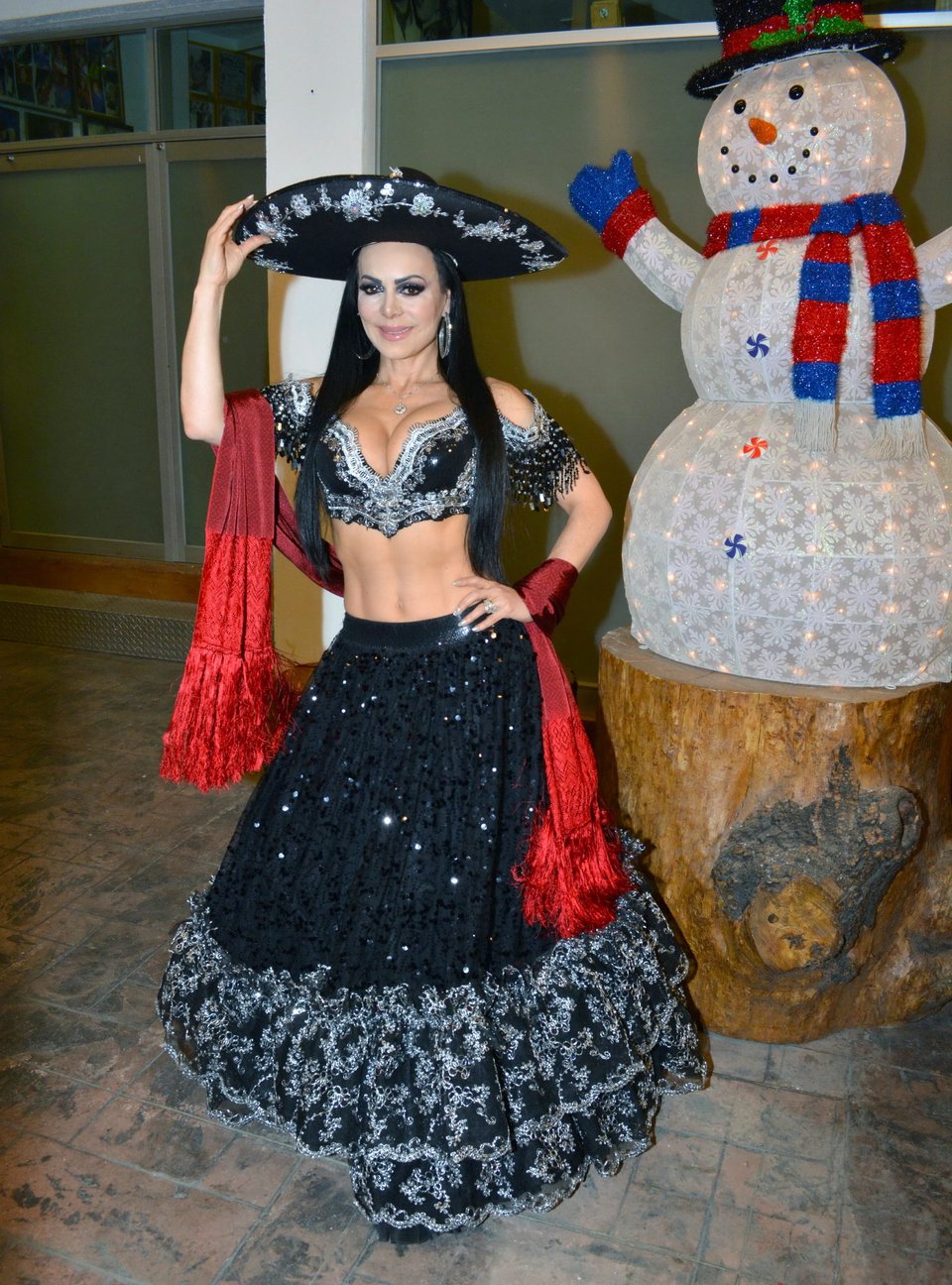 Bikini de Maribel Guardia deja al descubierto su ‘secreto’ (FOTO)